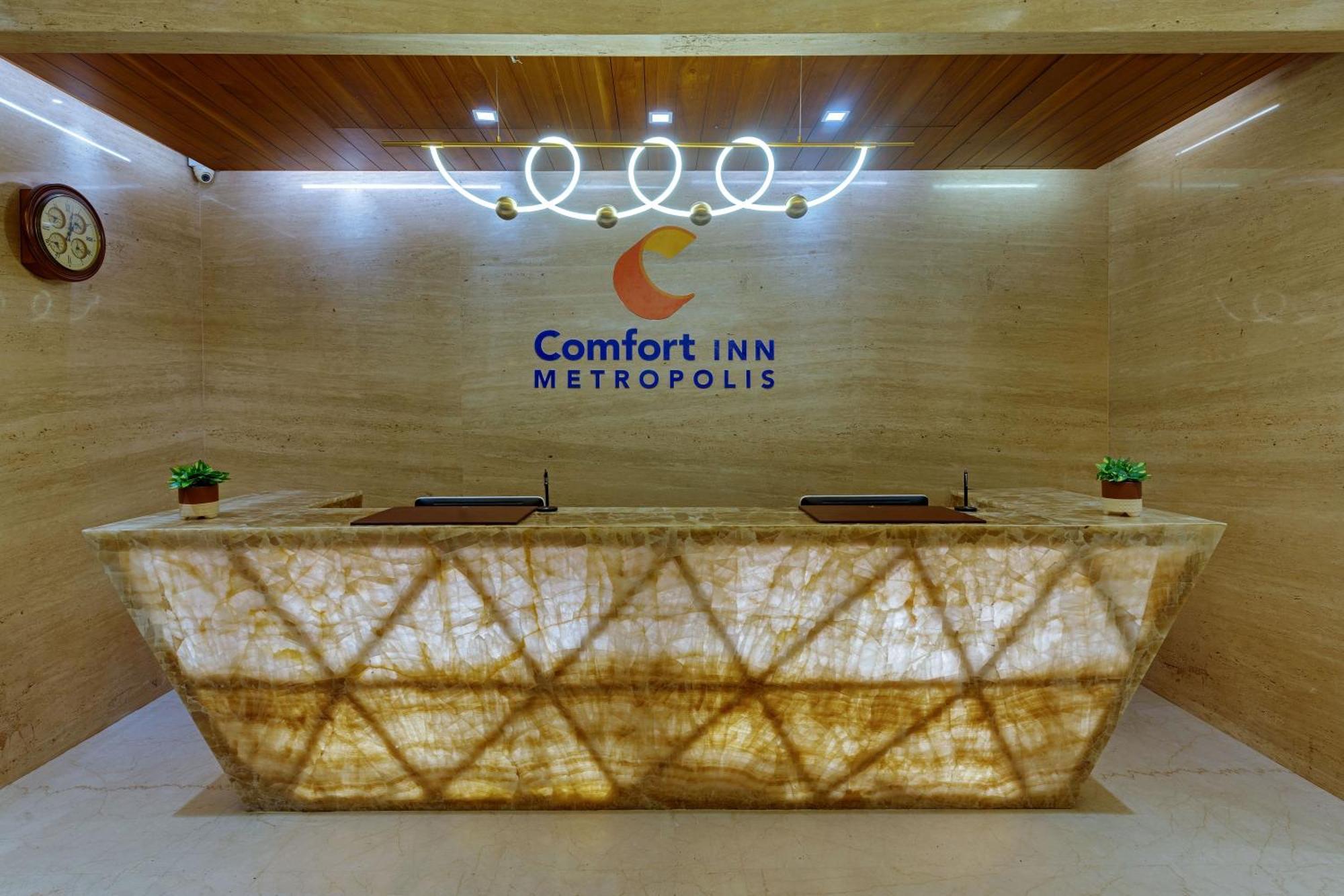 Comfort Inn Metropolis — Photos 1
